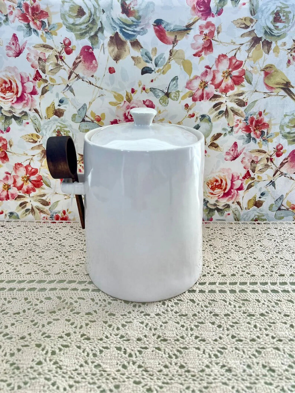 New with Bell Flour Dunn Ivory Black Shaped Wooden Kitchen Scoop Rae Ceramic LL Large Letters Canister