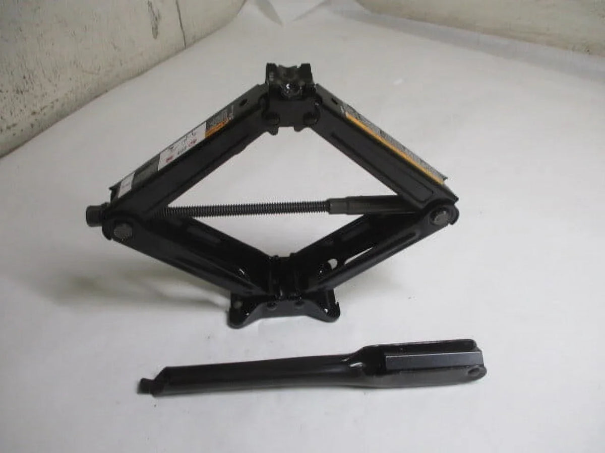 (Good) Tire w/Tool LKQ Pre-Owned OEM Wheel Jack Assembly Chevrolet Trax 2019