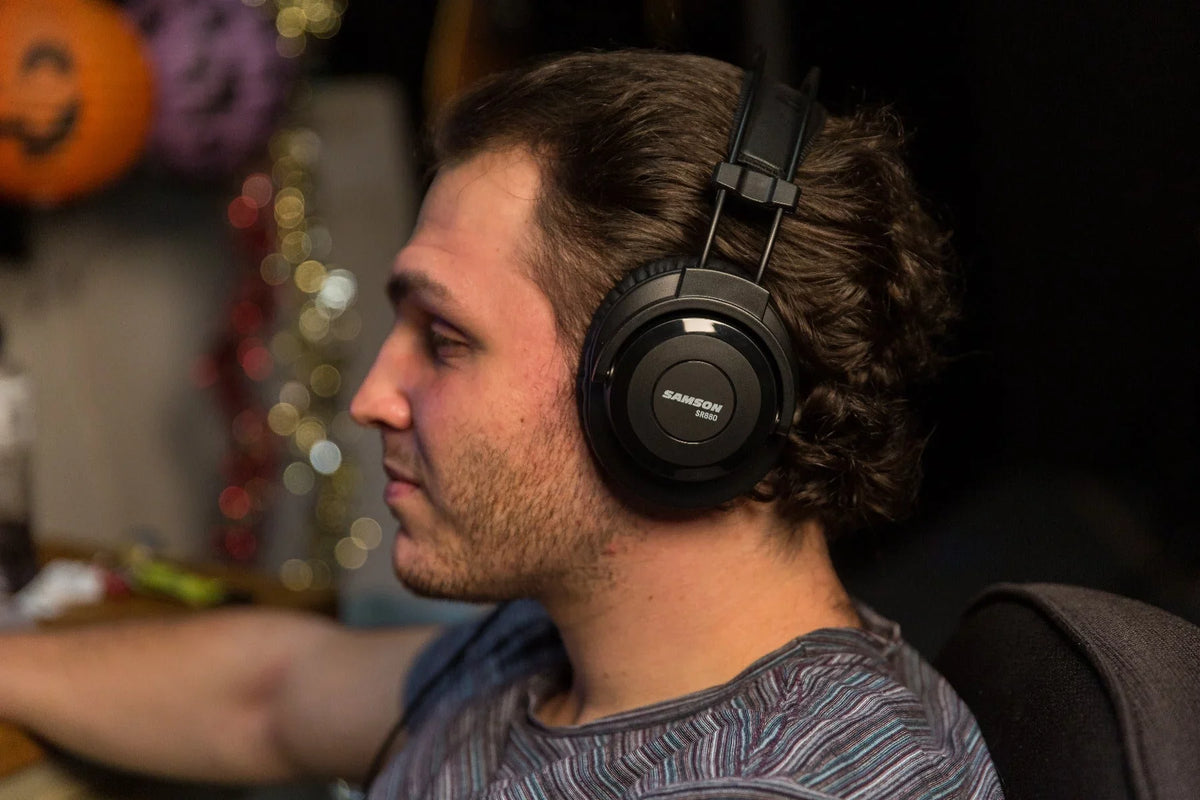 Headphones Samson SR880 Closed-Back Studio