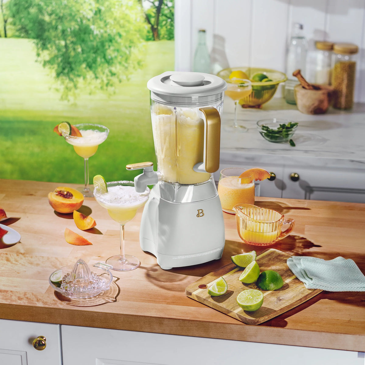 Beautiful by White Frozen Slush 60 Drew 4-Speed Barrymore Drink Icing Maker, oz Crush